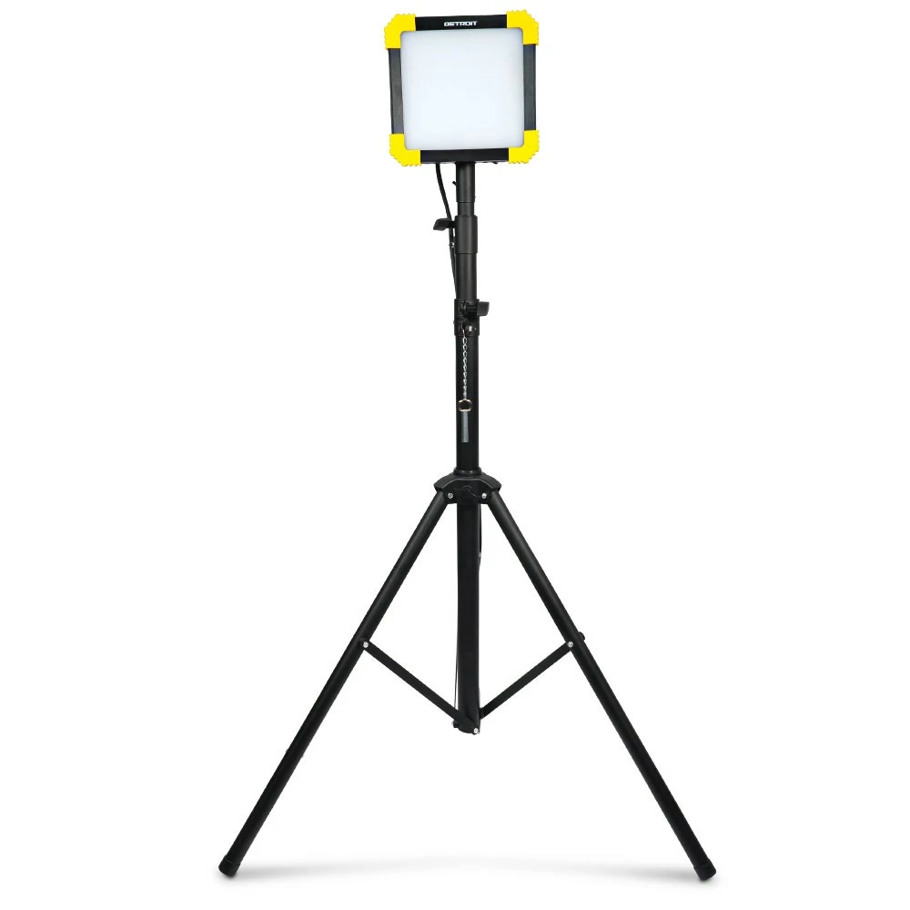 DETROIT 30W 2400 Lumen LED Worklight W/ Extendable Tripod Kit TTKIT722 3 DETROIT 30W 2400 Lumen LED Worklight W/ Extendable Tripod Kit TTKIT722