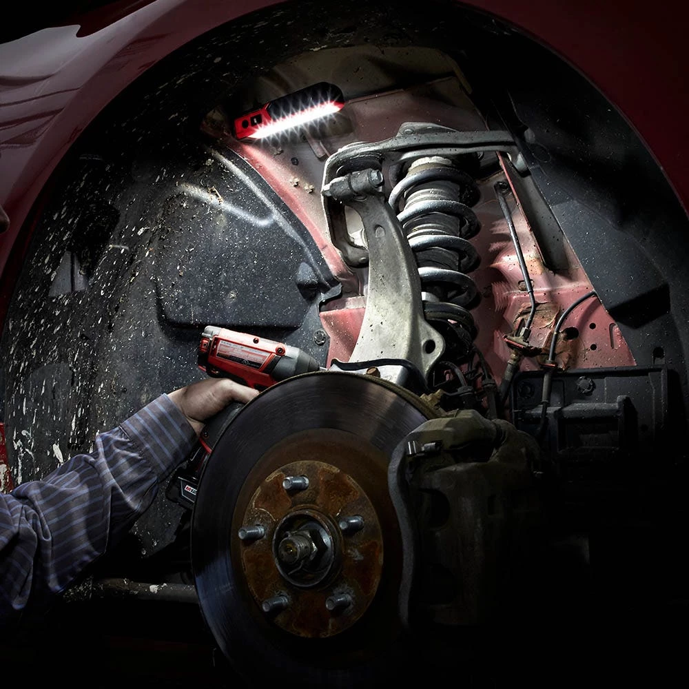 MILWAUKEE USB Rechargeable Pocket Flood Light Kit L4FL201 9 MILWAUKEE USB Rechargeable Pocket Flood Light Kit L4FL201 - Image 7