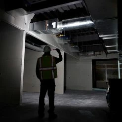 MILWAUKEE USB Rechargeable Pocket Flood Light Kit L4FL201 23 MILWAUKEE USB Rechargeable Pocket Flood Light Kit L4FL201 -GORILLA SHOP unnamed file 414