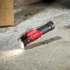 MILWAUKEE USB Rechargeable Pivoting Flashlight L4PWL201 -GORILLA SHOP unnamed file 464