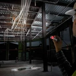 MILWAUKEE USB Rechargeable Pivoting Flashlight L4PWL201 -GORILLA SHOP unnamed file 468