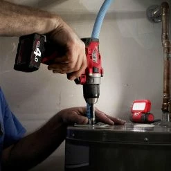 MILWAUKEE REDLITHIUM™ 3.0Ah USB Folding Flood Light Kit L4FFL-301 -GORILLA SHOP unnamed file 614