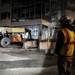 MILWAUKEE USB Rechargeable Hard Hat Headlamp Kit L4HL201 -GORILLA SHOP unnamed file 82