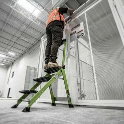 LITTLE GIANT Fibreglass Jumbo Step W. Handrail 11933 37 LITTLE GIANT Fibreglass Jumbo Step W. Handrail 11933 -GORILLA SHOP unnamed file 825