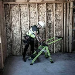 LITTLE GIANT Fibreglass Jumbo Step W. Handrail 11933 39 LITTLE GIANT Fibreglass Jumbo Step W. Handrail 11933 -GORILLA SHOP unnamed file 827