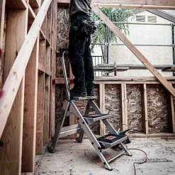 LITTLE GIANT Safety Step 3 - With Bar 10310BA440 -GORILLA SHOP unnamed file 125