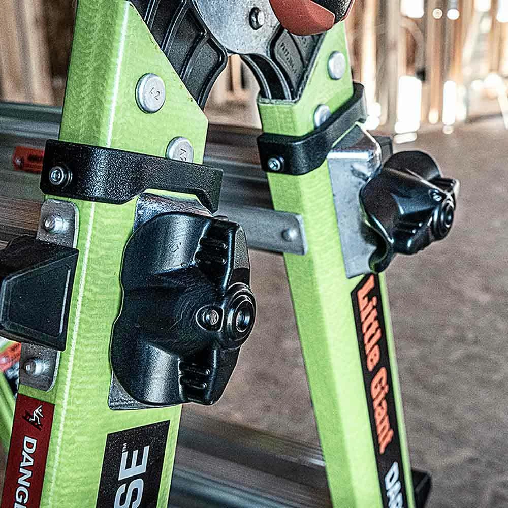 LITTLE GIANT Dark Horse 2.0 Multi-Purpose Fibreglass Ladder M17 4-7 Step 13 LITTLE GIANT Dark Horse 2.0 Multi-Purpose Fibreglass Ladder M17 4-7 Step - Image 11